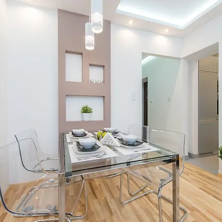Old Town Square P&o Apartman *