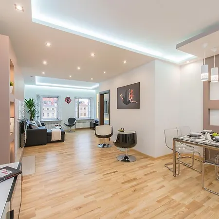 Apartament Old Town Square P&o