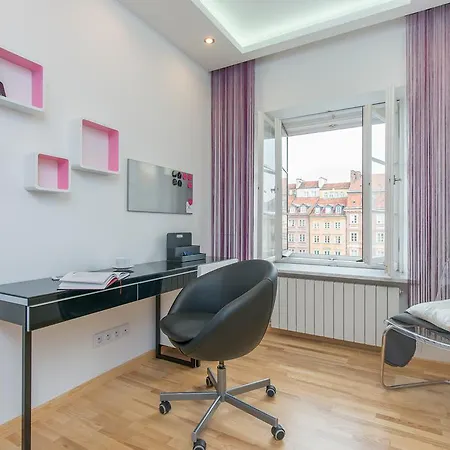 アパート Old Town Square P&o ワルシャワ